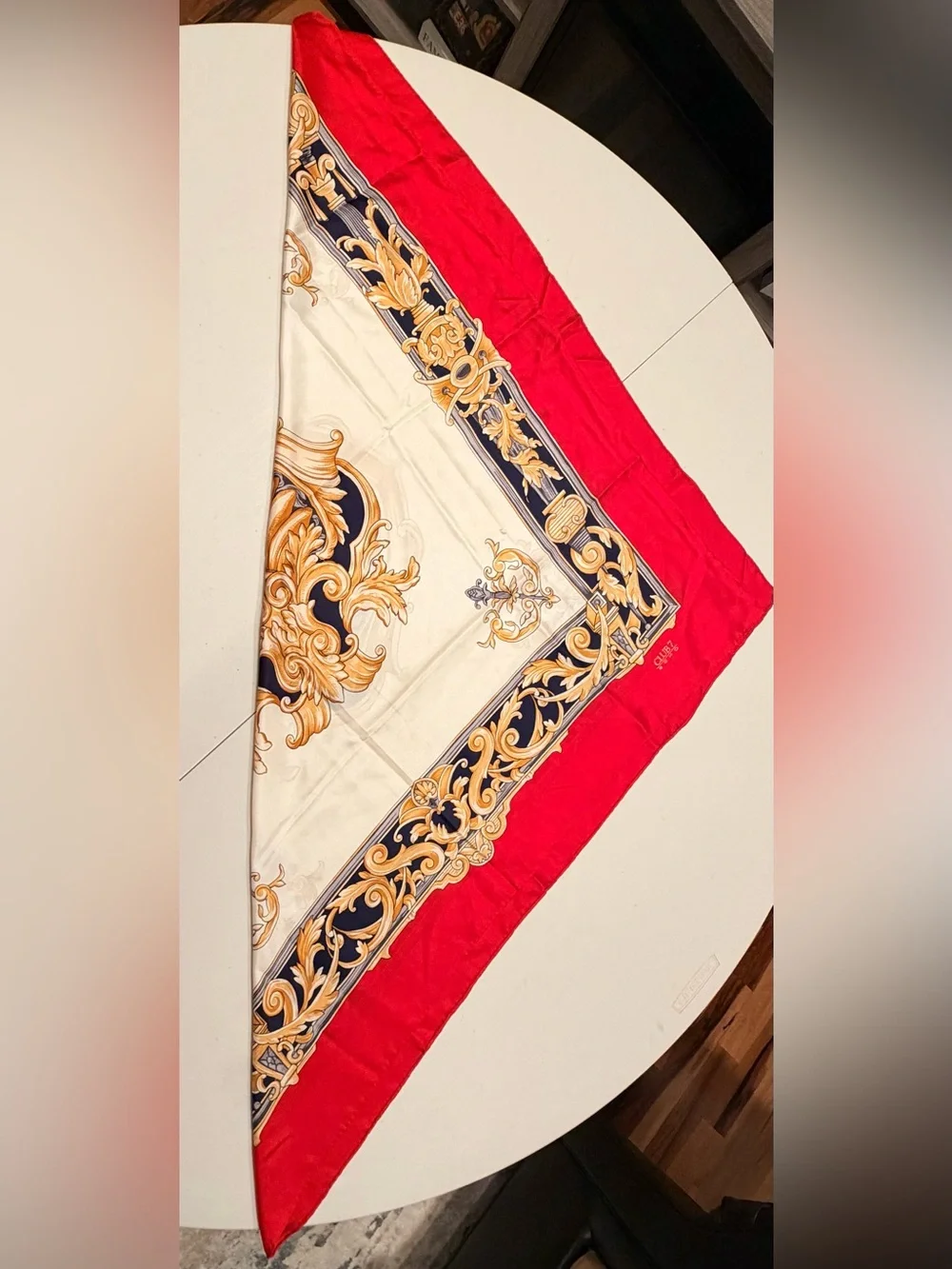 VINTAGE: Club 7 ECHO | ladies print square silk scarf